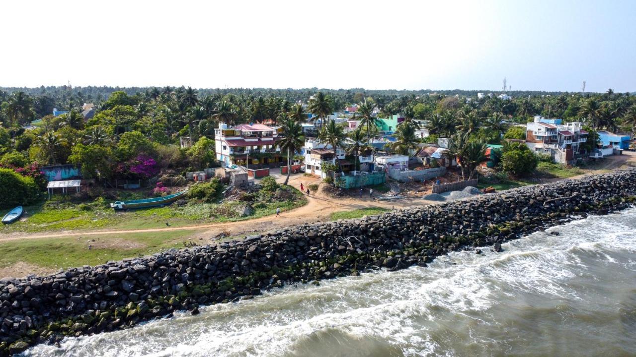 Mermaid Island Beach Resorts 퐁디셰리 외부 사진