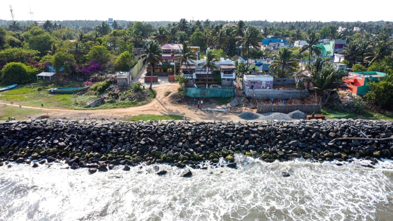 Mermaid Island Beach Resorts 퐁디셰리 외부 사진